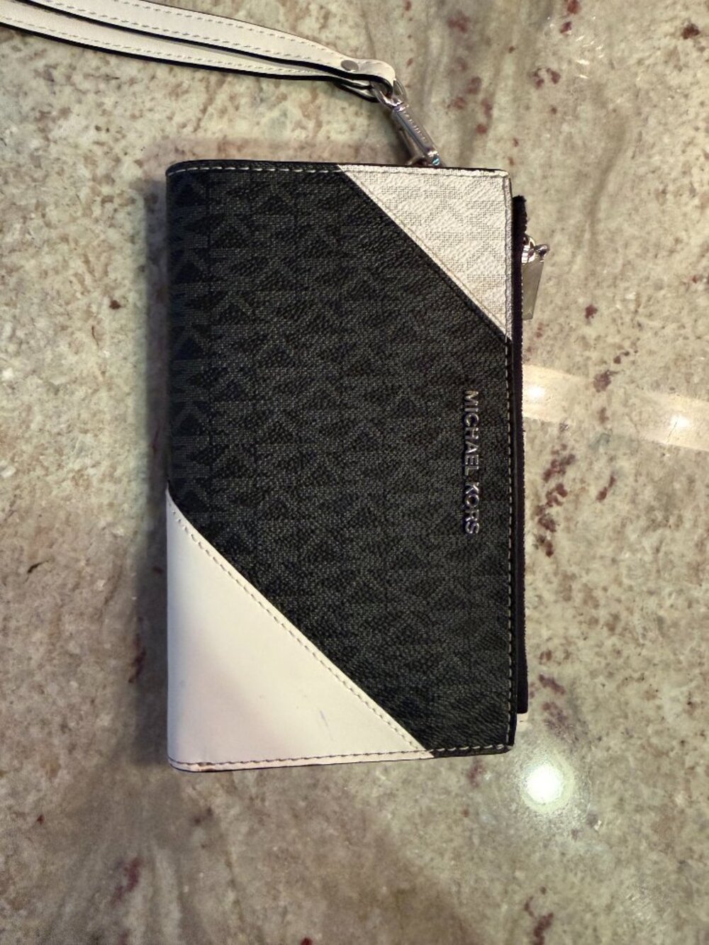Michael Kors wristlet
